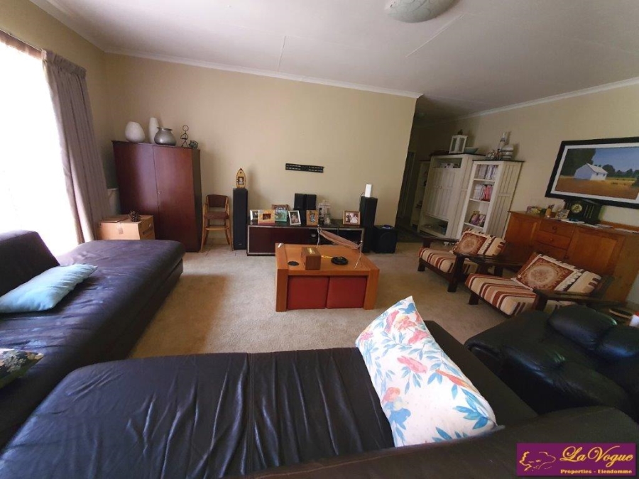 4 Bedroom Property for Sale in Die Wilgers Gauteng