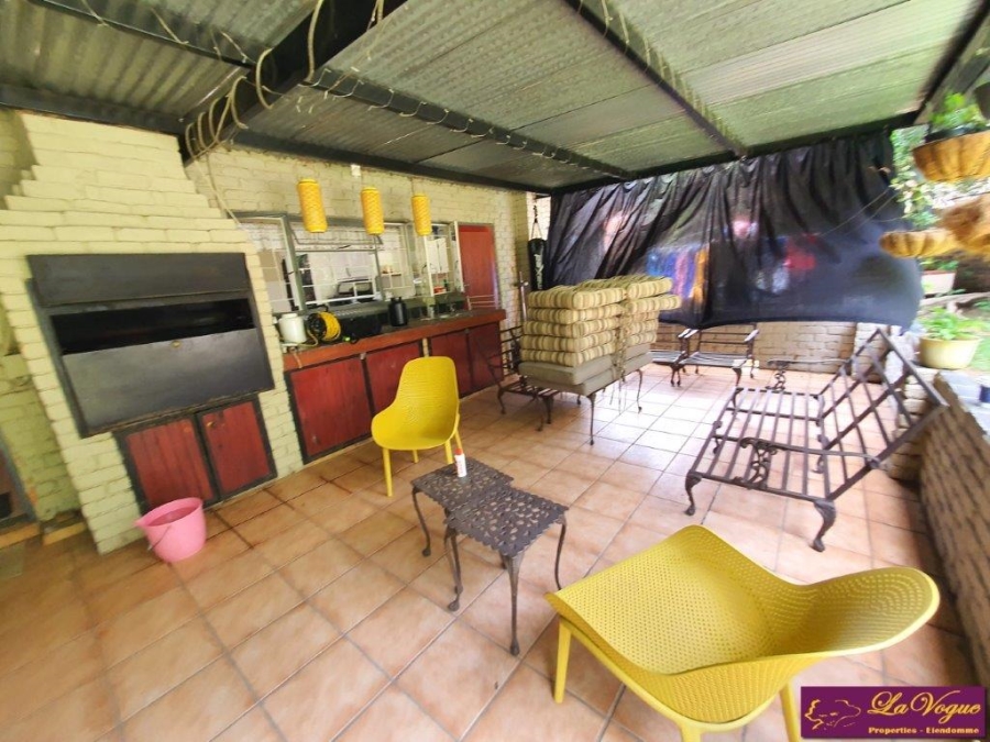 4 Bedroom Property for Sale in Die Wilgers Gauteng