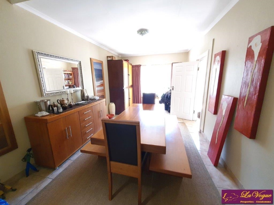 4 Bedroom Property for Sale in Die Wilgers Gauteng