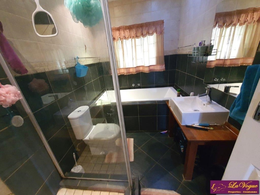 4 Bedroom Property for Sale in Die Wilgers Gauteng