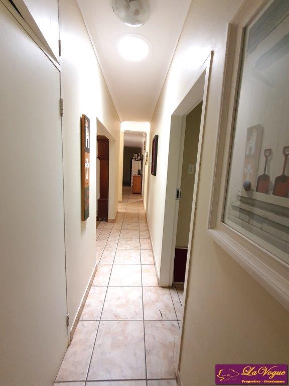 4 Bedroom Property for Sale in Die Wilgers Gauteng