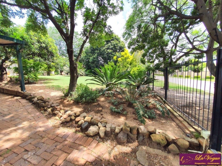4 Bedroom Property for Sale in Die Wilgers Gauteng