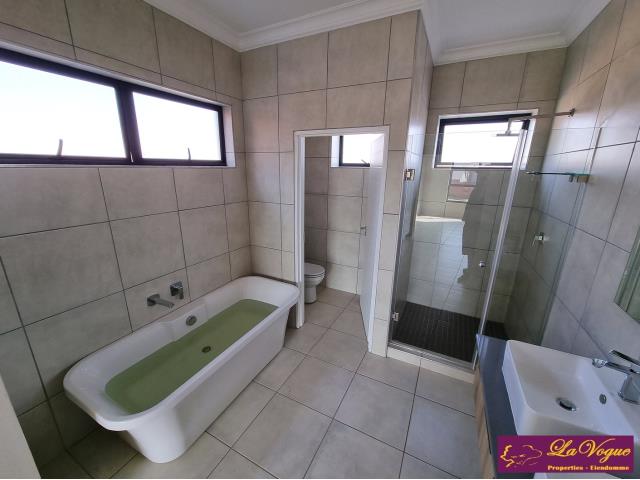 4 Bedroom Property for Sale in Six Fountains Estate Gauteng