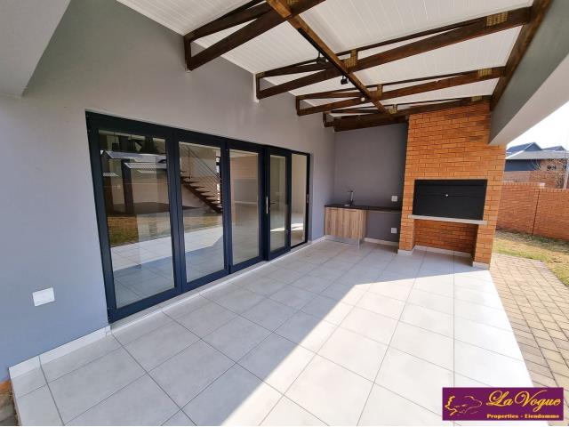 4 Bedroom Property for Sale in Six Fountains Estate Gauteng