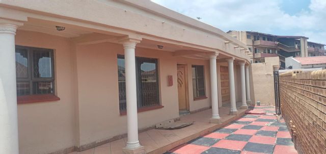 3 Bedroom Property for Sale in Protea North Gauteng