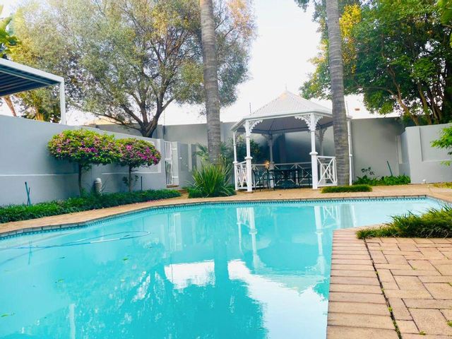 2 Bedroom Property for Sale in Illovo Gauteng