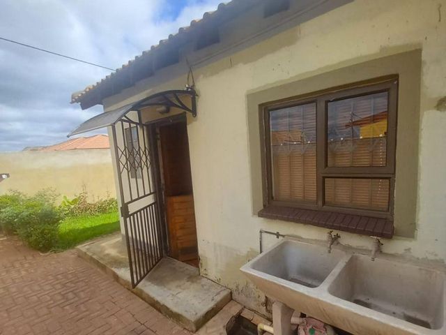 2 Bedroom Property for Sale in Glen Ridge Gauteng