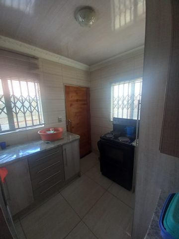 3 Bedroom Property for Sale in Protea Glen Gauteng