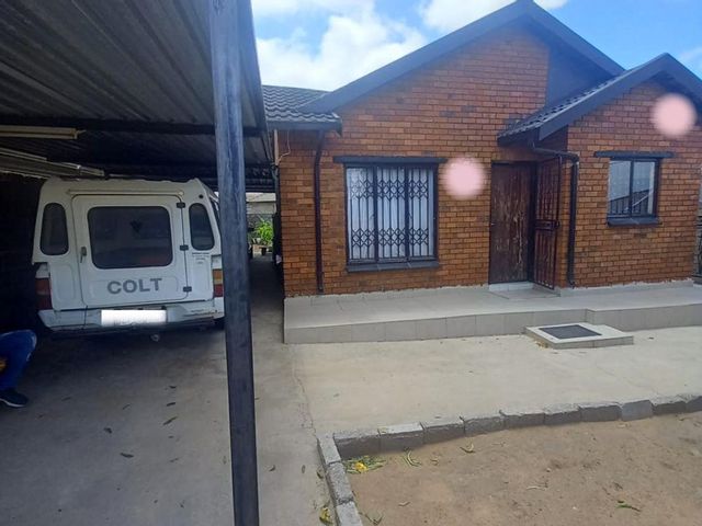 3 Bedroom Property for Sale in Protea Glen Gauteng