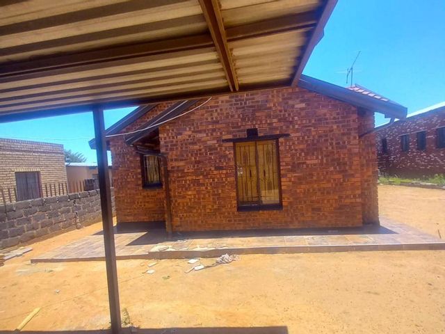 3 Bedroom Property for Sale in Mohlakeng Gauteng