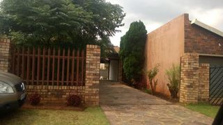 4 Bedroom Property for Sale in Protea North Gauteng