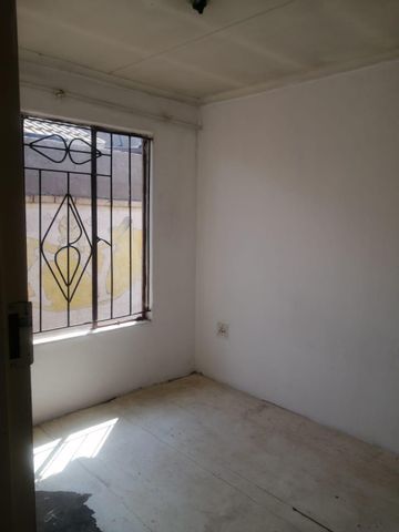 To Let 2 Bedroom Property for Rent in Protea Glen Gauteng