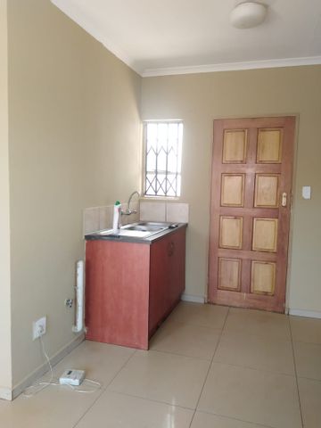 To Let 2 Bedroom Property for Rent in Protea Glen Gauteng