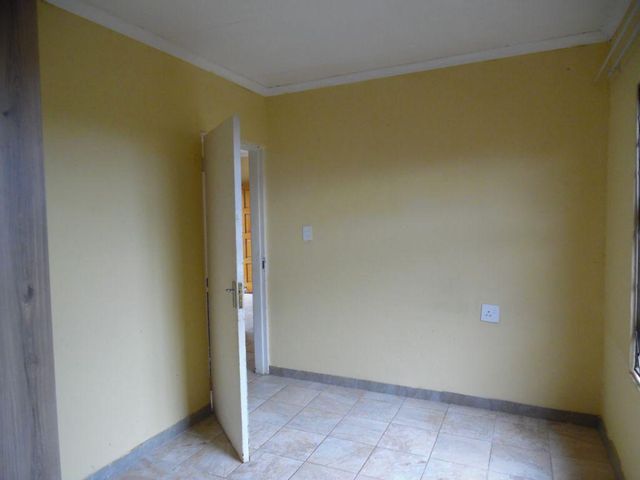 To Let 2 Bedroom Property for Rent in Protea Glen Gauteng