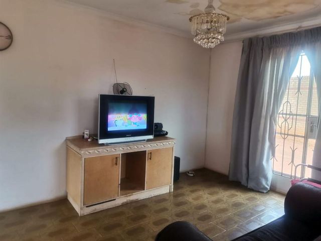 To Let 3 Bedroom Property for Rent in Mmesi Park Gauteng