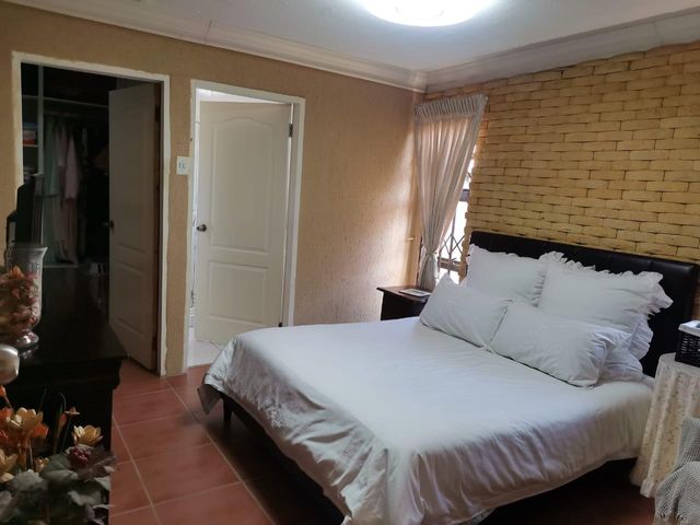 2 Bedroom Property for Sale in Meadowlands Gauteng