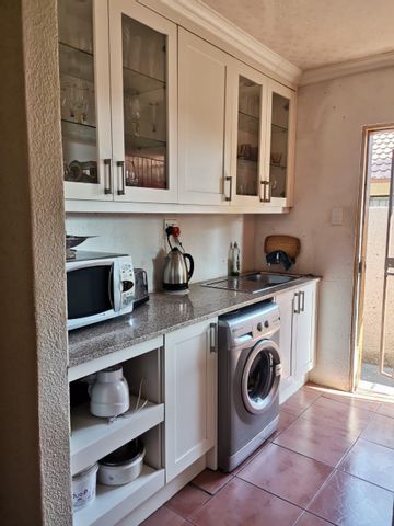 2 Bedroom Property for Sale in Meadowlands Gauteng