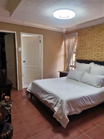 2 Bedroom Property for Sale in Meadowlands Gauteng