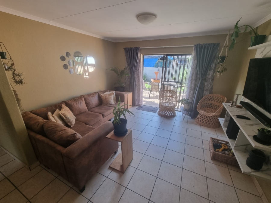 2 Bedroom Property for Sale in Greenhills Gauteng