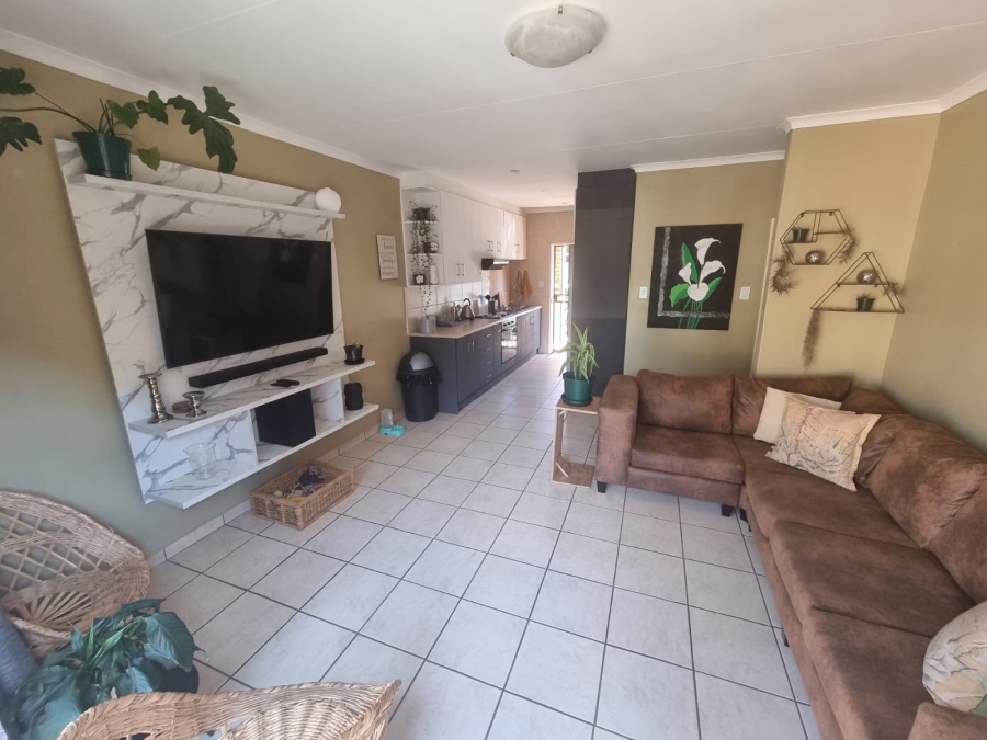 2 Bedroom Property for Sale in Greenhills Gauteng