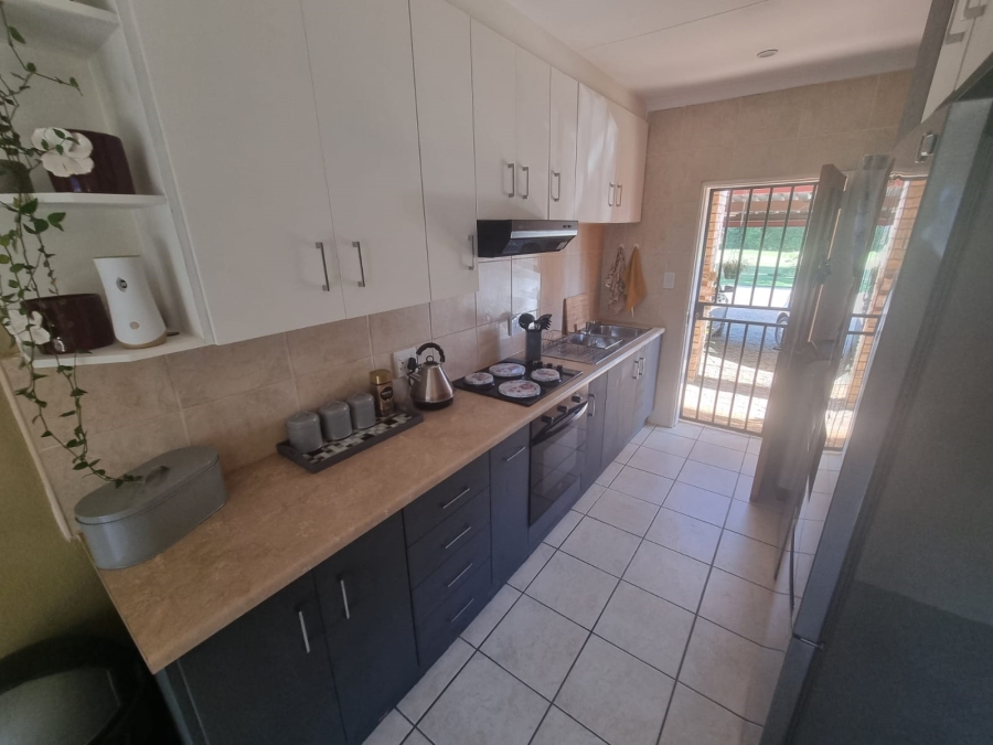 2 Bedroom Property for Sale in Greenhills Gauteng