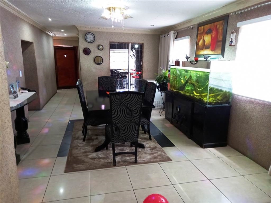 5 Bedroom Property for Sale in Ennerdale Gauteng