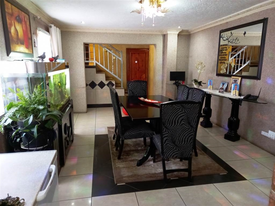 5 Bedroom Property for Sale in Ennerdale Gauteng