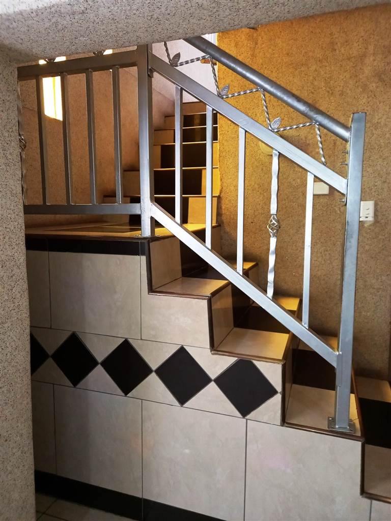 5 Bedroom Property for Sale in Ennerdale Gauteng