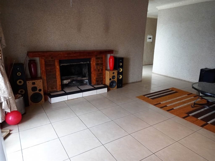 5 Bedroom Property for Sale in Ennerdale Gauteng