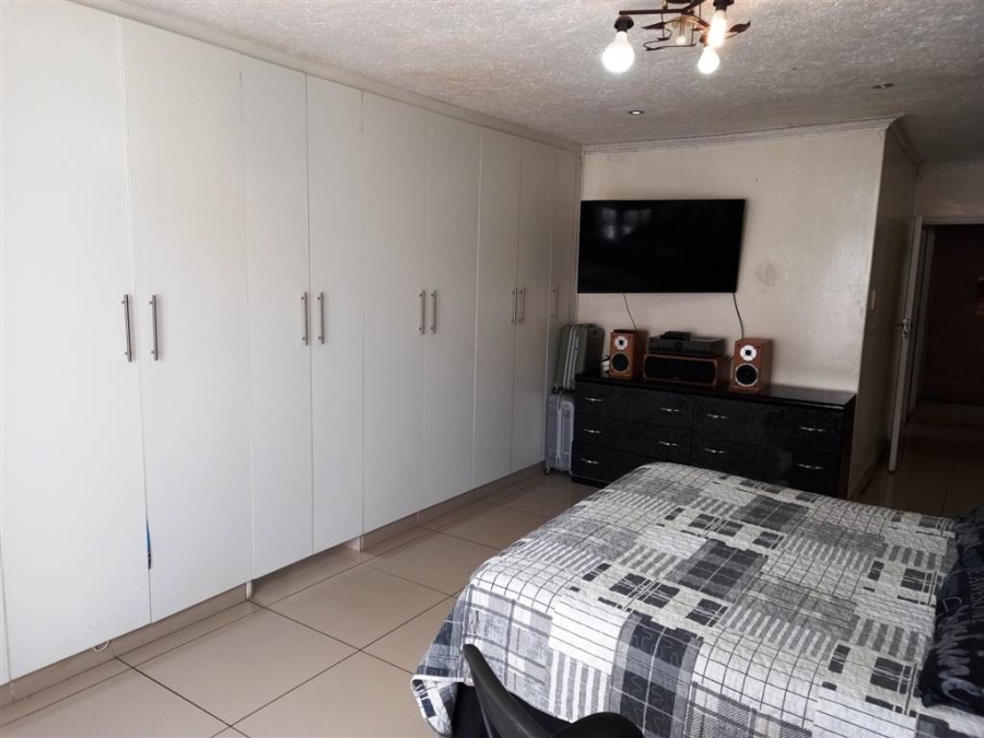 5 Bedroom Property for Sale in Ennerdale Gauteng