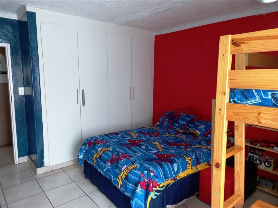 5 Bedroom Property for Sale in Ennerdale Gauteng