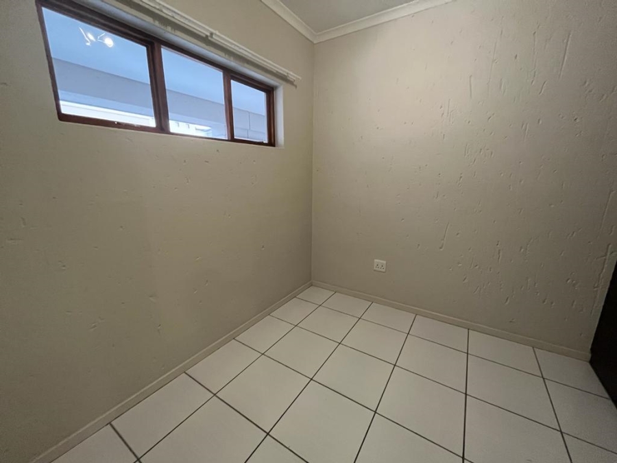 To Let 2 Bedroom Property for Rent in Paulshof Gauteng