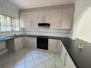 To Let 2 Bedroom Property for Rent in Atholl Gauteng