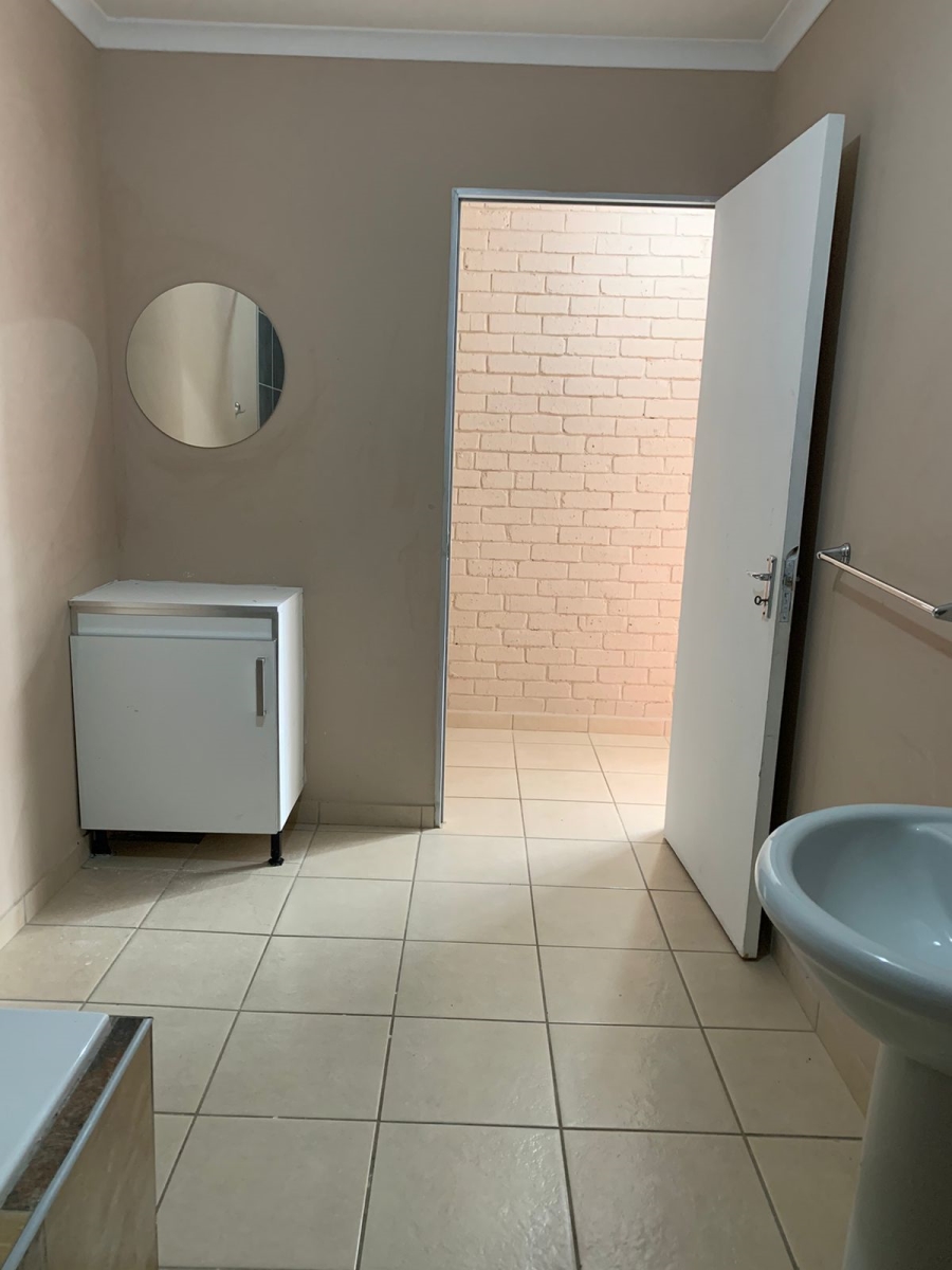 Room for rent in Birchleigh Gauteng. Listed by PropertyCentral