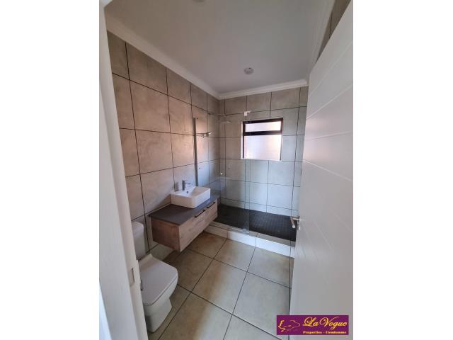 2 Bedroom Property for Sale in Six Fountains Estate Gauteng