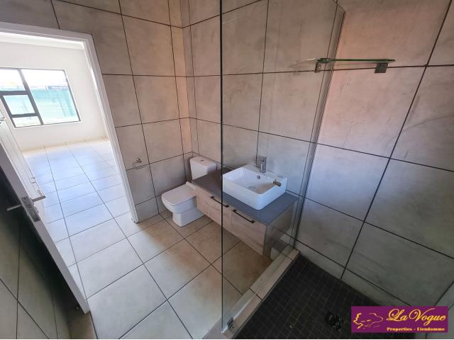 2 Bedroom Property for Sale in Six Fountains Estate Gauteng