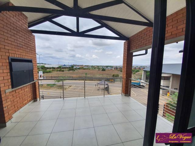 2 Bedroom Property for Sale in Six Fountains Estate Gauteng