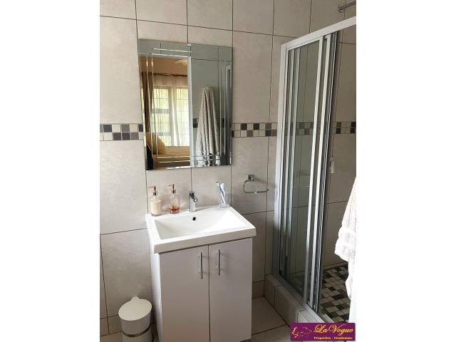 2 Bedroom Property for Sale in Olympus AH Gauteng