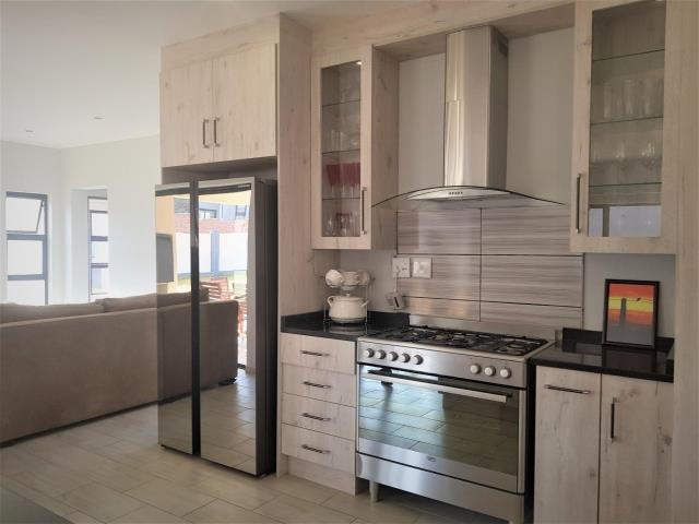 To Let 4 Bedroom Property for Rent in The Hills Gauteng