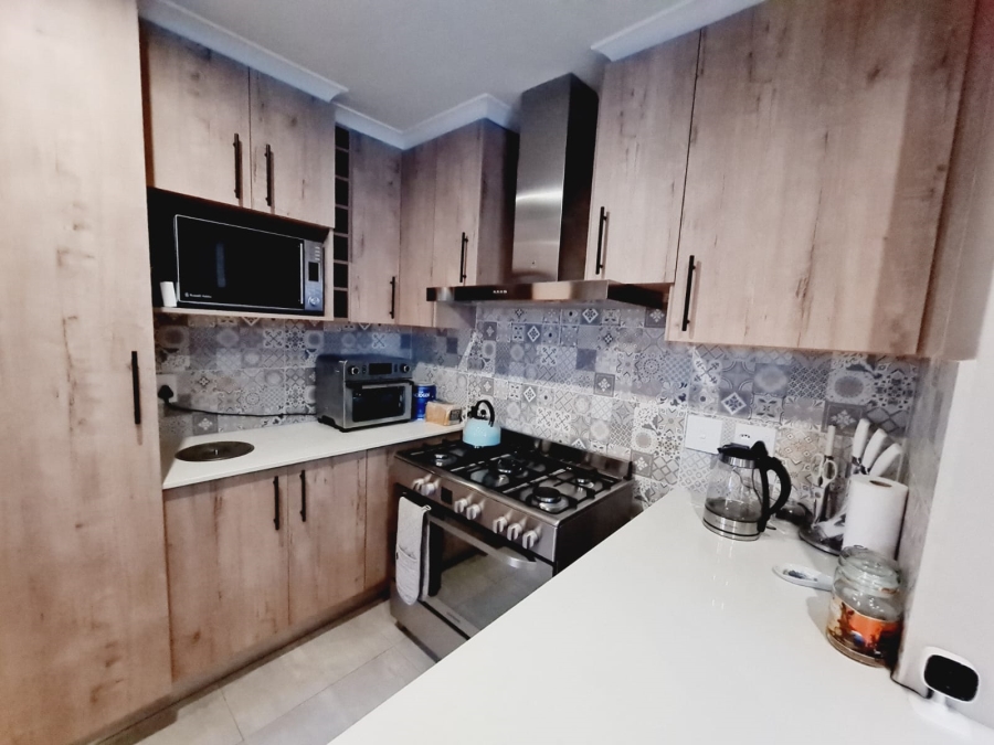 2 Bedroom Property for Sale in Olympus AH Gauteng