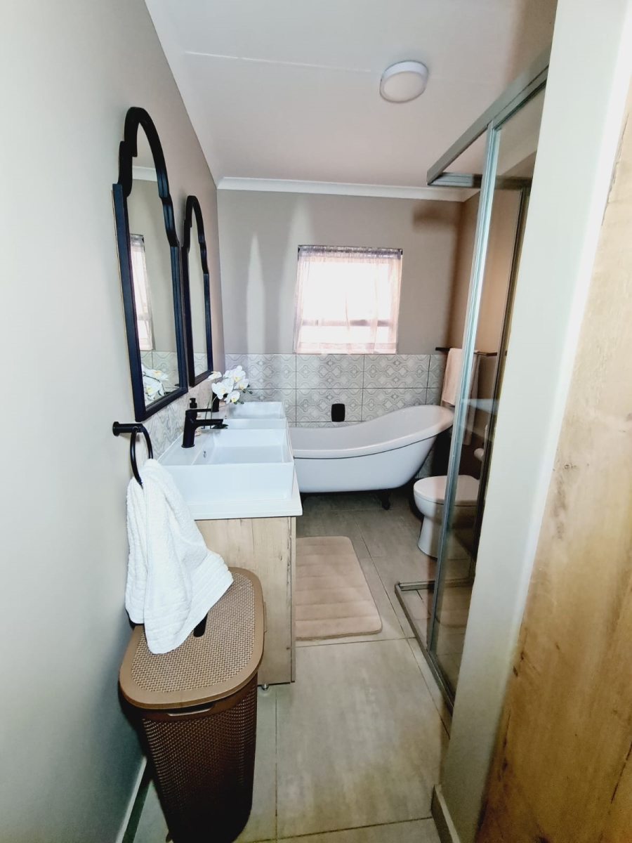 2 Bedroom Property for Sale in Olympus AH Gauteng