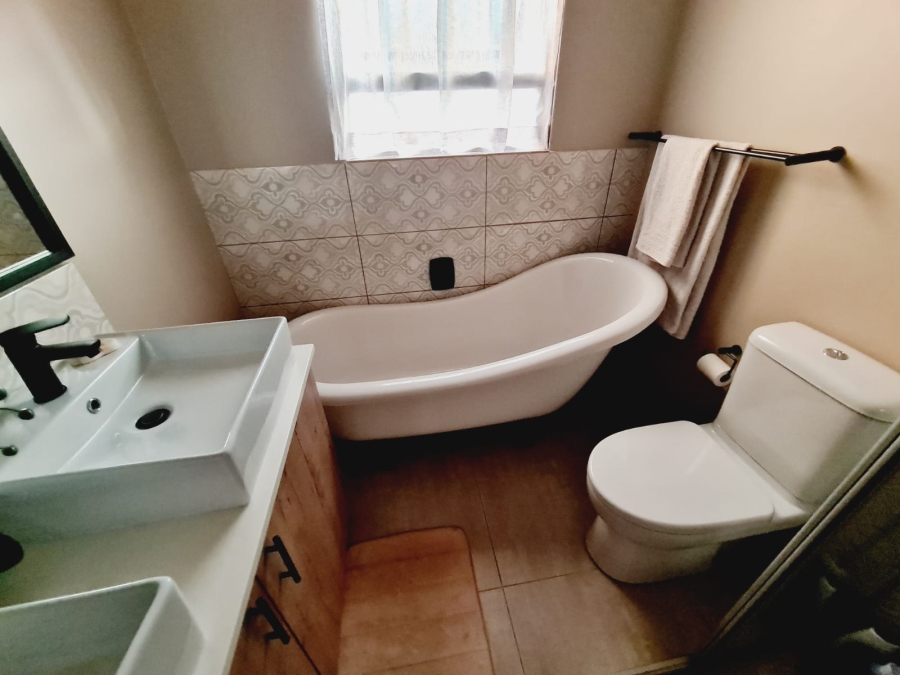 2 Bedroom Property for Sale in Olympus AH Gauteng