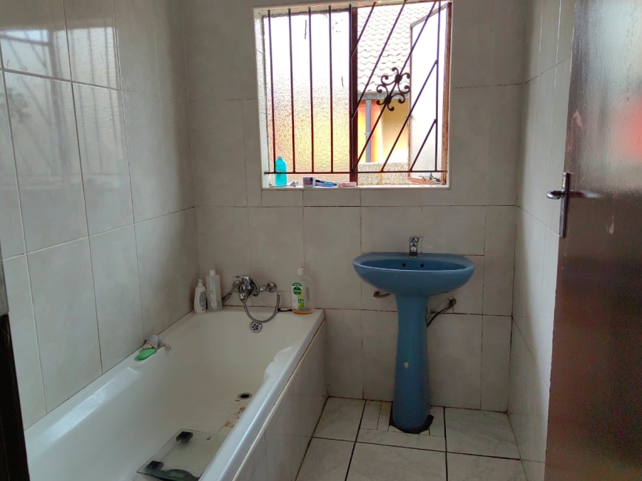 4 Bedroom Property for Sale in Kagiso Gauteng