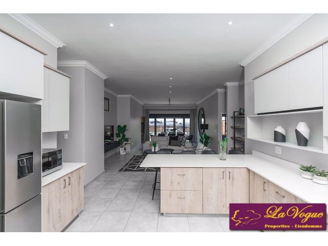 3 Bedroom Property for Sale in Six Fountains Estate Gauteng