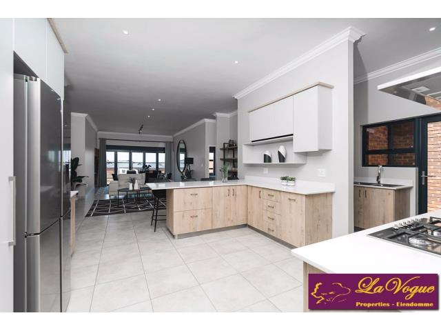 3 Bedroom Property for Sale in Six Fountains Estate Gauteng