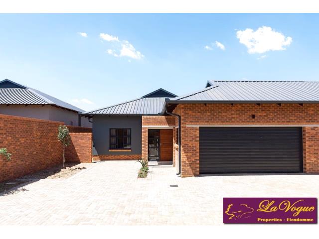 3 Bedroom Property for Sale in Six Fountains Estate Gauteng