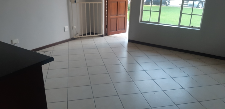 To Let 2 Bedroom Property for Rent in Honeydew Gauteng