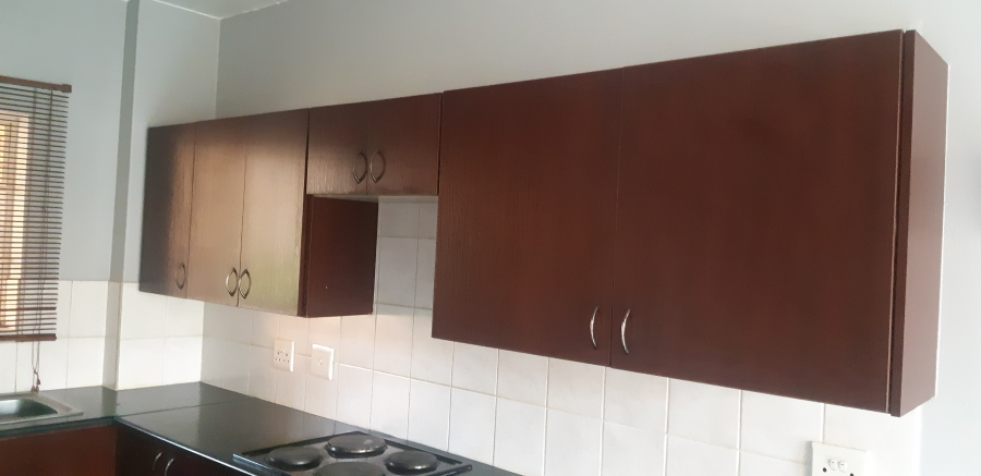 To Let 2 Bedroom Property for Rent in Honeydew Gauteng