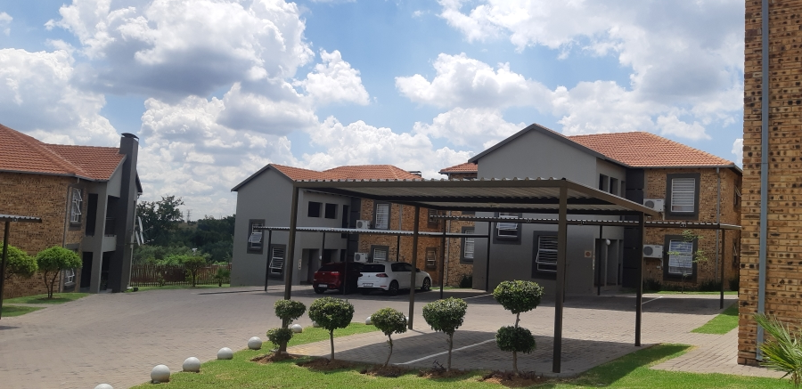 2 Bedroom Property for Sale in Wilgeheuwel Gauteng