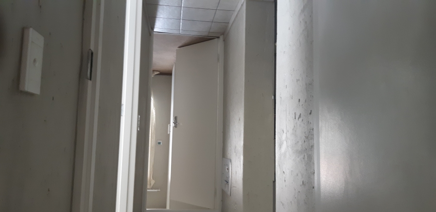 2 Bedroom Property for Sale in Wilgeheuwel Gauteng